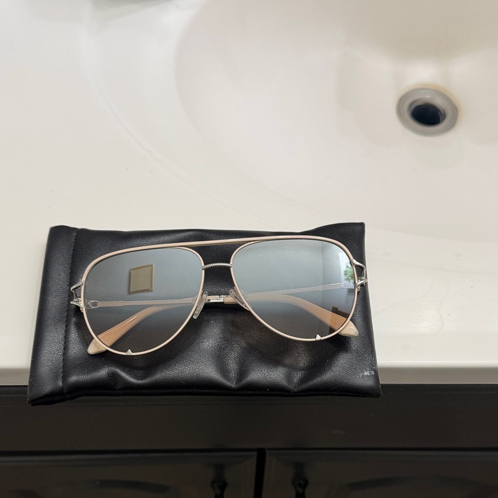 Quay Australia Silver Aviator Sunglasses - Picture 3 of 6